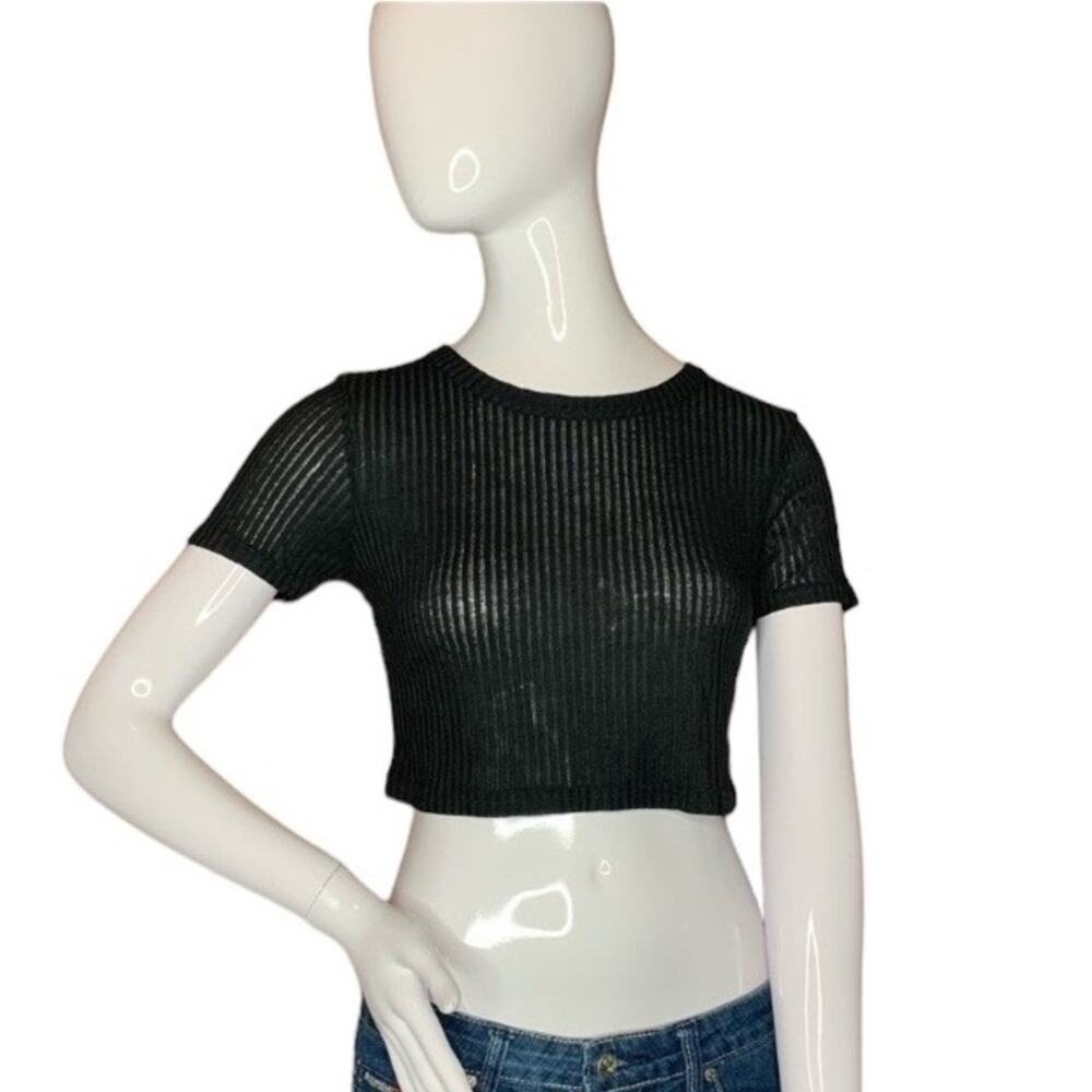 TOPSHOP Crop Top with a Sheer Ribbed Texture Black Short Sleeve Size 6
